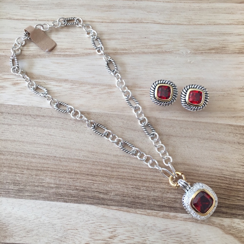 Two-tone red gem square Cable twist stud earrings - Picture 4 of 4